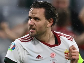 Kapitän Adam Szalai mit dem Coronavirus infiziert Kapitän Adam Szalai mit dem Coronavirus infiziert