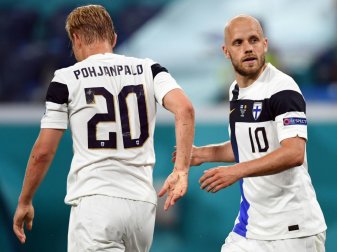 Joel Pohjanpalo (l.) trifft zum 1:0 gegen Kasachstan Joel Pohjanpalo (l.) trifft zum 1:0 gegen Kasachstan