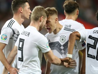 Werner und Kimmich - Abiball im gleichen Saal Werner und Kimmich - Abiball im gleichen Saal