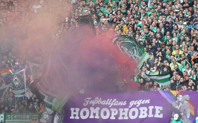 Differenzen beim Thema Frauenfußball zwischen den Fans
