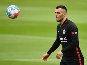 Nach einer Aussprache soll Filip Kostic in Frankfurt wieder an die guten Leistungen der Vergangenheit anknüpfen. Foto: Arne Dedert/dpa Nach einer Aussprache soll Filip Kostic in Frankfurt wieder an die guten Leistungen der Vergangenheit anknüpfen. Foto: Arne Dedert/dpa