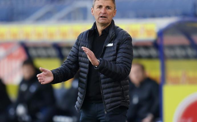 Michael Köllner darf das Stadion in Halle nicht betreten