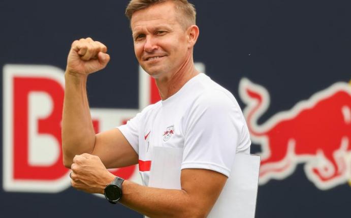 Sieht zu große finanzielle Unterschiede zwischen den Clubs in Europa: Leipzig-Coach Jesse Marsch. Foto: Jan Woitas/dpa-Zentralbild/dpa