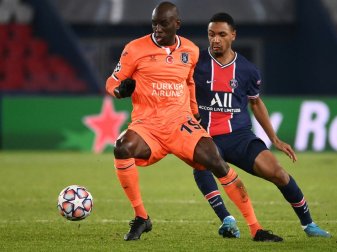 Demba Ba (l.) beendet seine Spielerkarriere Demba Ba (l.) beendet seine Spielerkarriere