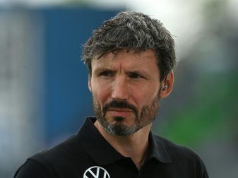 Van Bommel: "Jeder kann jeden schlagen." Van Bommel: "Jeder kann jeden schlagen."