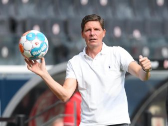 Fehlt Eintracht Frankfurt beim Europa-League-Auftakt: Trainer Oliver Glasner. Foto: Arne Dedert/dpa Fehlt Eintracht Frankfurt beim Europa-League-Auftakt: Trainer Oliver Glasner. Foto: Arne Dedert/dpa