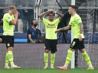 Auf dem neuen Dortmund-Trikot ist das BVB-Logo kaum zu sehen. Foto: Mustafa Alkac/dpa Auf dem neuen Dortmund-Trikot ist das BVB-Logo kaum zu sehen. Foto: Mustafa Alkac/dpa