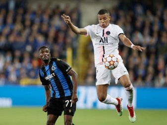Müsste in Brügge zur Halbzeit ausgewechselt werden: PSG-Star Kylian Mbappé (r). Foto: Bruno Fahy/BELGA/dpa Müsste in Brügge zur Halbzeit ausgewechselt werden: PSG-Star Kylian Mbappé (r). Foto: Bruno Fahy/BELGA/dpa