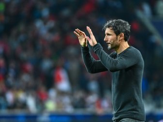 Van Bommel vor Duell gegen Vorgänger Glasner gelassen Van Bommel vor Duell gegen Vorgänger Glasner gelassen