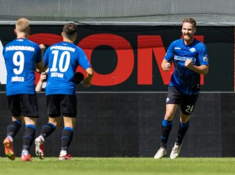 Paderborn schlägt Aue deutlich Paderborn schlägt Aue deutlich