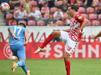 Der FSV Mainz 05 muss zumindest vorerst auf seinen Stürmer Adam Szalai verzichten. Foto: Torsten Silz/dpa Der FSV Mainz 05 muss zumindest vorerst auf seinen Stürmer Adam Szalai verzichten. Foto: Torsten Silz/dpa