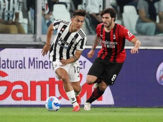 Paulo Dybala (l) leistete sich mit Juventus Turin einen Fehlstart. Foto: Jonathan Moscrop/CSM via ZUMA Wire/dpa Paulo Dybala (l) leistete sich mit Juventus Turin einen Fehlstart. Foto: Jonathan Moscrop/CSM via ZUMA Wire/dpa