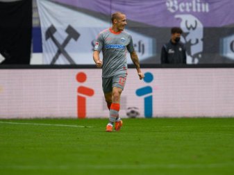 Der Paderborner Sven Michel bekommt ein dickes Trainerlob. Foto: Robert Michael/dpa-Zentralbild/dpa Der Paderborner Sven Michel bekommt ein dickes Trainerlob. Foto: Robert Michael/dpa-Zentralbild/dpa