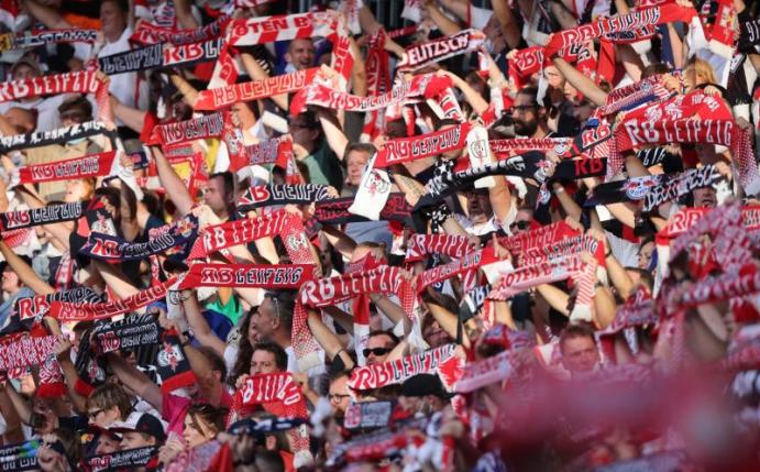 In Leipzig sind am Samstag 23.500 Zuschauer zugelassen. Foto: Jan Woitas/dpa-Zentralbild/dpa
