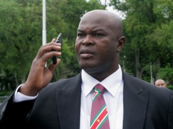 Surinams Vizepräsident Brunswijk schreibt Geschichte Surinams Vizepräsident Brunswijk schreibt Geschichte