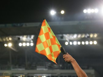 Linienrichterin aus Krankenhaus entlassen Linienrichterin aus Krankenhaus entlassen