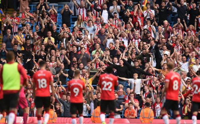 Stehplätze in der Premier League: Rückkehr möglich