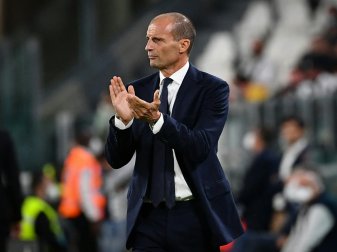 Allegri nach dem Erfolg bei Spezia Calcio erleichtert Allegri nach dem Erfolg bei Spezia Calcio erleichtert