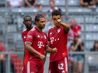 Haben wieder beim FC Bayern mittrainiert: Serge Gnabry (l) und Jamal Musiala. Foto: Sven Hoppe/dpa Haben wieder beim FC Bayern mittrainiert: Serge Gnabry (l) und Jamal Musiala. Foto: Sven Hoppe/dpa