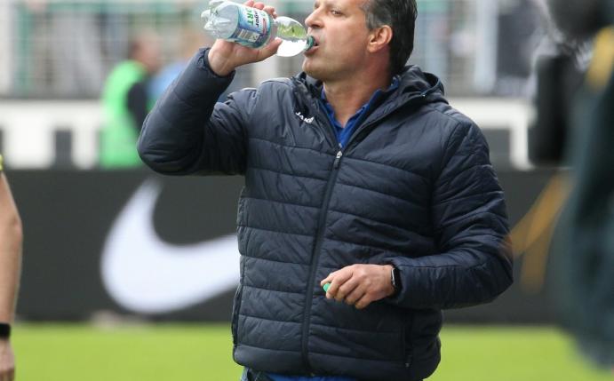 Alois Schwartz lobt die Arbeit seines Teams