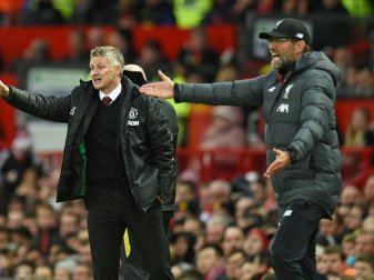 Solskjaer (l.) beschwert sich über Klopp Solskjaer (l.) beschwert sich über Klopp