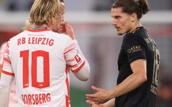 Bayern-Neuzugang Marcel Sabitzer (r) steht in Fürth nicht in der Startelf. Foto: Jan Woitas/dpa-Zentralbild/dpa