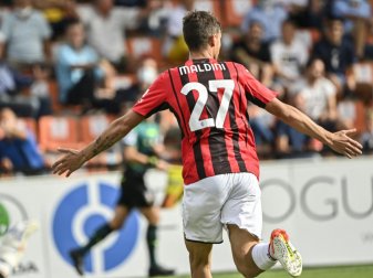 Daniel Maldini erzielt das 1:0 gegen Spezia Calcio Daniel Maldini erzielt das 1:0 gegen Spezia Calcio
