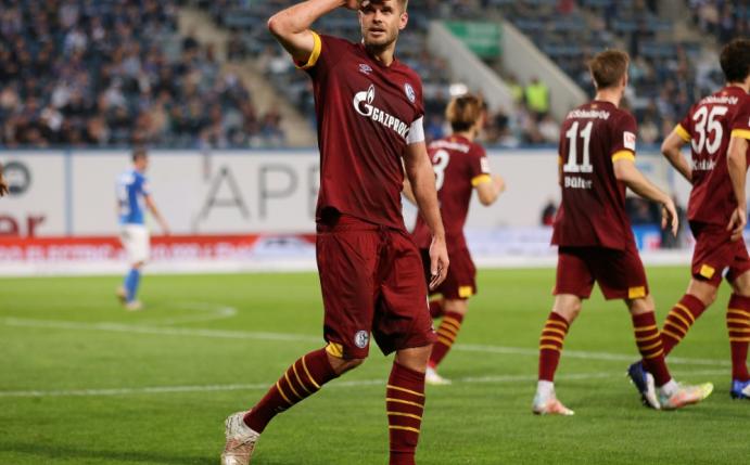Simon Terodde schießt Schalke mit Doppelpack zum Sieg 