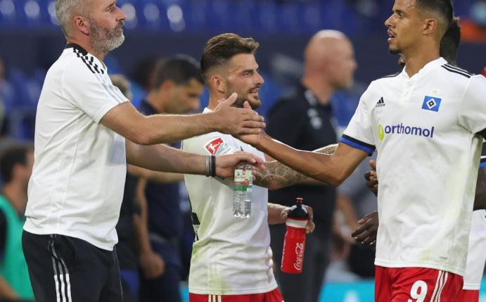 Glatzel (r.) erzielt beide Treffer für den Hamburger SV