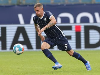 Erfolgreiche Kreuzband-OP bei Simon Zoller Erfolgreiche Kreuzband-OP bei Simon Zoller