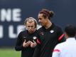 Gegen den FC Brügge gesetzt: Die Leipziger Torjäger Emil Forsberg (l) und Yussuf Poulsen. Foto: Hendrik Schmidt/dpa-Zentralbild/dpa