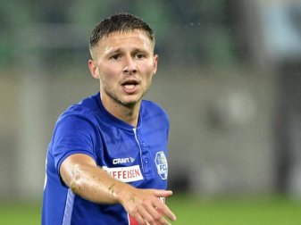 Karlsruher SC 2. Bundesliga Philipp Hofmann M'Bakata Salem Bakata Idriz Voca Christian Eichner Karlsruher SC 2. Bundesliga Philipp Hofmann M'Bakata Salem Bakata Idriz Voca Christian Eichner