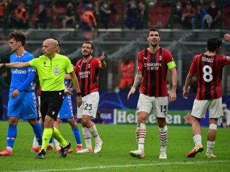 Medien in Italien stempeln Cüneyt Cakir zum Sündenbock Medien in Italien stempeln Cüneyt Cakir zum Sündenbock