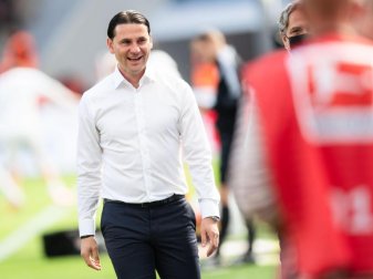 Gastiert mit Leverkusen bei Celtic Glasgow: Bayer-Coach Gerardo Seoane. Foto: Marius Becker/dpa Gastiert mit Leverkusen bei Celtic Glasgow: Bayer-Coach Gerardo Seoane. Foto: Marius Becker/dpa