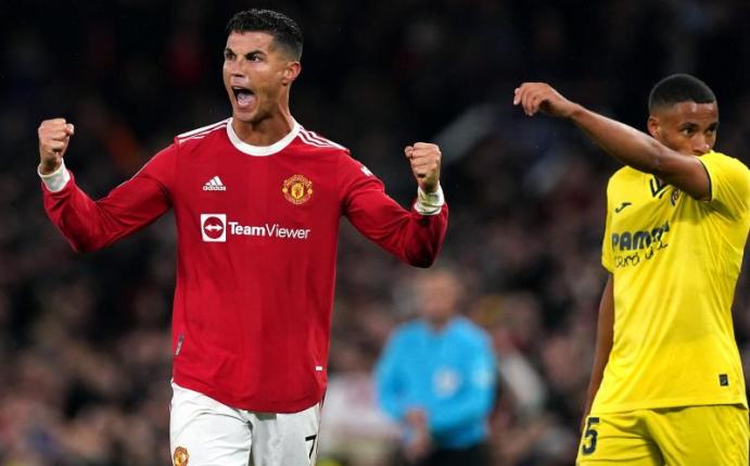 Cristiano Ronaldo (l) führte Manchester United zum Sieg gegen den FC Villarreal. Foto: Martin Rickett/PA Wire/dpa