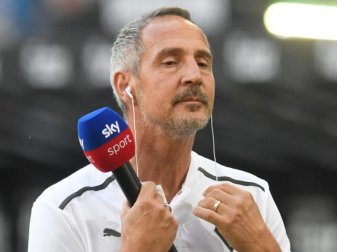 Gladbachs Trainer Adi Hütter hofft auf einen Aufwärtstrend. Foto: Bernd Thissen/dpa Gladbachs Trainer Adi Hütter hofft auf einen Aufwärtstrend. Foto: Bernd Thissen/dpa