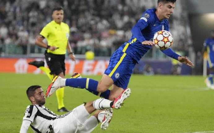 Konnte mit Chelsea bei Juve nichts holen: Kai Havertz (l). Foto: Antonio Calanni/AP/dpa