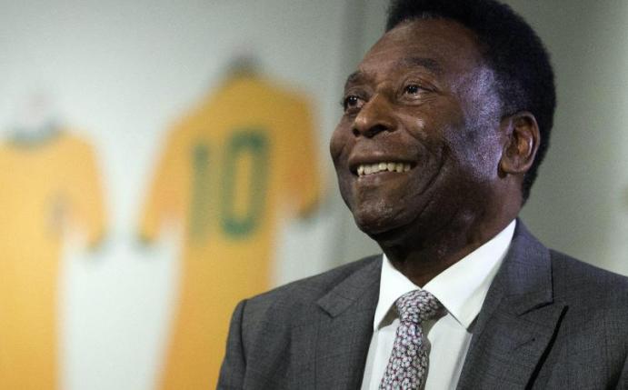 Die brasilianische Fußball-Legende Pelé ist wieder zu Hause. Foto: Will Oliver/EPA/dpa