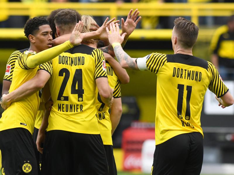 Borussia Dortmund hat gegen den FC Augsburg auch ohne Star-Stürmer Erling Haaland drei Punkte errungen. Foto: Bernd Thissen/dpa