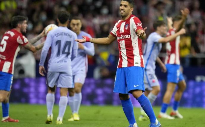 Atlético Madrids Luis Suárez erzielte einen Treffer gegen den FC Barcelona. Foto: Manu Fernandez/AP/dpa