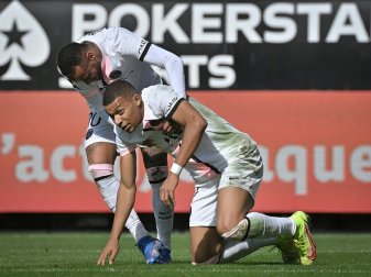 Bezwungene Topstars: Die Pariser Neymar (l.) und Mbappe Bezwungene Topstars: Die Pariser Neymar (l.) und Mbappe