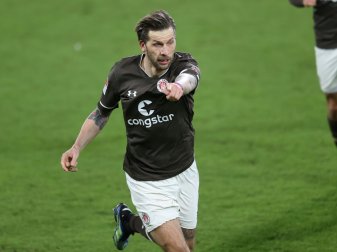 Burgstaller trifft vom Elfmeterpunkt zum 2:0 Burgstaller trifft vom Elfmeterpunkt zum 2:0