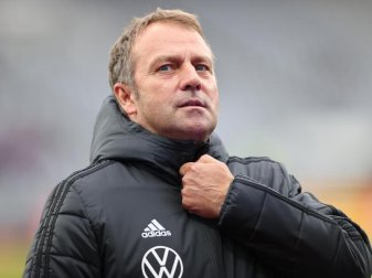 Vertraut weitgehend auf die Akteure der drei siegreichen Spiele zu seinem Einstand: Bundestraier Hansi Flick. Foto: Christian Charisius/dpa Vertraut weitgehend auf die Akteure der drei siegreichen Spiele zu seinem Einstand: Bundestraier Hansi Flick. Foto: Christian Charisius/dpa