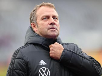 Bundestrainer Hansi Flick bereitet die deutsche Nationalmannschaft in Hamburg auf die anstehenden Aufgaben vor. Foto: Christian Charisius/dpa Bundestrainer Hansi Flick bereitet die deutsche Nationalmannschaft in Hamburg auf die anstehenden Aufgaben vor. Foto: Christian Charisius/dpa