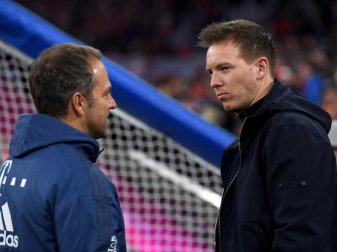 Julian Nagelsmann (r) folgte Hansi Flick beim FC Bayern München als Trainer. Foto: Matthias Balk/dpa