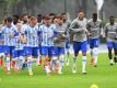 Nach Sportvorstand Fredi Bobic hat Hertha eine Impfquote von über 90 Prozent: Die Berliner Fußballprofis beim Training. Foto: Soeren Stache/dpa-Zentralbild/dpa