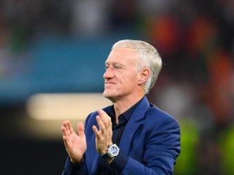 Frankreichs Trainer Didier Deschamps verspricht: «Wir wollen diesen Titel holen.». Foto: Robert Michael/dpa-Zentralbild/dpa Frankreichs Trainer Didier Deschamps verspricht: «Wir wollen diesen Titel holen.». Foto: Robert Michael/dpa-Zentralbild/dpa