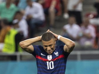 Fühlte sich eine Zeit lang als Problem für die französische Nationalmannschaft: Kylian Mbappé. Foto: Jean-Christophe Bott/KEYSTONE/dpa Fühlte sich eine Zeit lang als Problem für die französische Nationalmannschaft: Kylian Mbappé. Foto: Jean-Christophe Bott/KEYSTONE/dpa