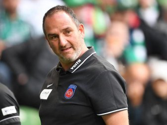 Der 1. FC Heidenheim verlängerte langfristig mit Coach Frank Schmidt. Foto: Carmen Jaspersen/dpa Der 1. FC Heidenheim verlängerte langfristig mit Coach Frank Schmidt. Foto: Carmen Jaspersen/dpa