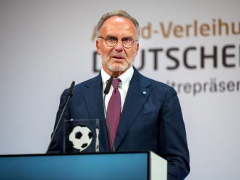 Karl-Heinz Rummenigge lobt den neuen Bundestrainer Hansi Flick. Foto: Monika Skolimowska/dpa-Zentralbild/dpa Karl-Heinz Rummenigge lobt den neuen Bundestrainer Hansi Flick. Foto: Monika Skolimowska/dpa-Zentralbild/dpa